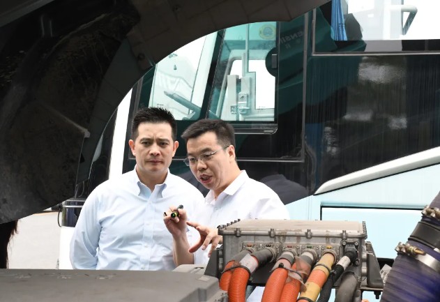 市應(yīng)急管理局副局長楊曉東調(diào)研氫晨科技